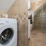 Oaza * Τρογκίρ